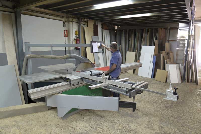 Distribució de fusta a Rubi Distribució de fusta a Rubi